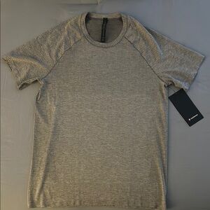 Lululemon Metal Vent Tech Short Sleeve